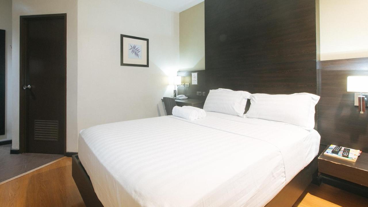Lorenzzo Suites Hotel Makati City Exteriér fotografie