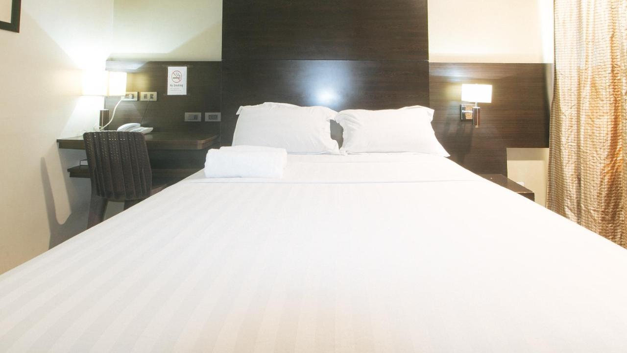 Lorenzzo Suites Hotel Makati City Exteriér fotografie